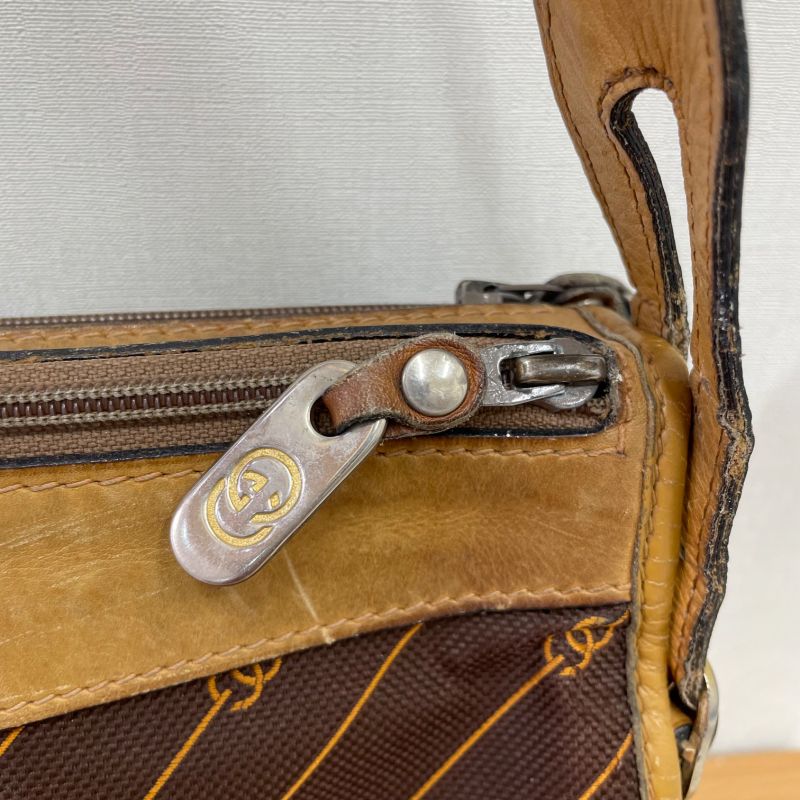 Old Gucci Shoulder Bag Vintage A25-1846