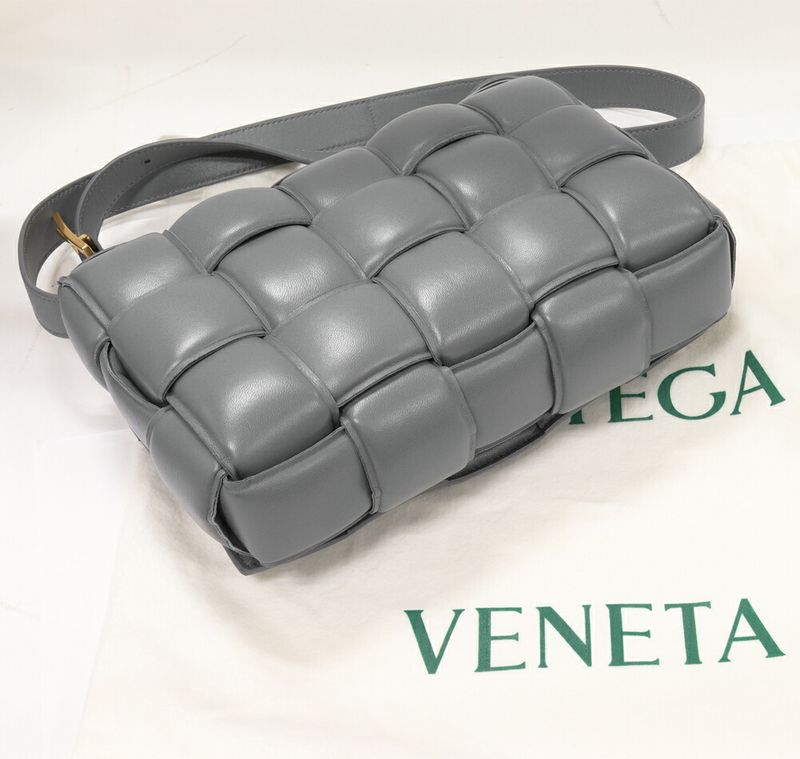 Bottega Veneta Shoulder Bag Small Patted Cassette Shoulder Bag Lambskin Gray