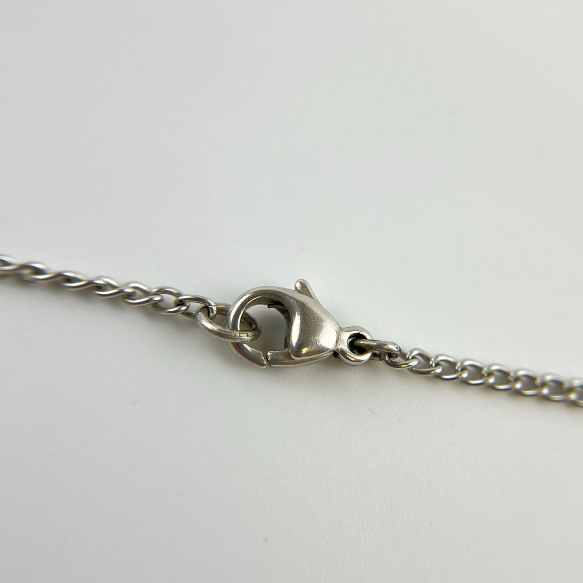 Chanel CC Logo Necklace Purple Silver Vintage — view 9