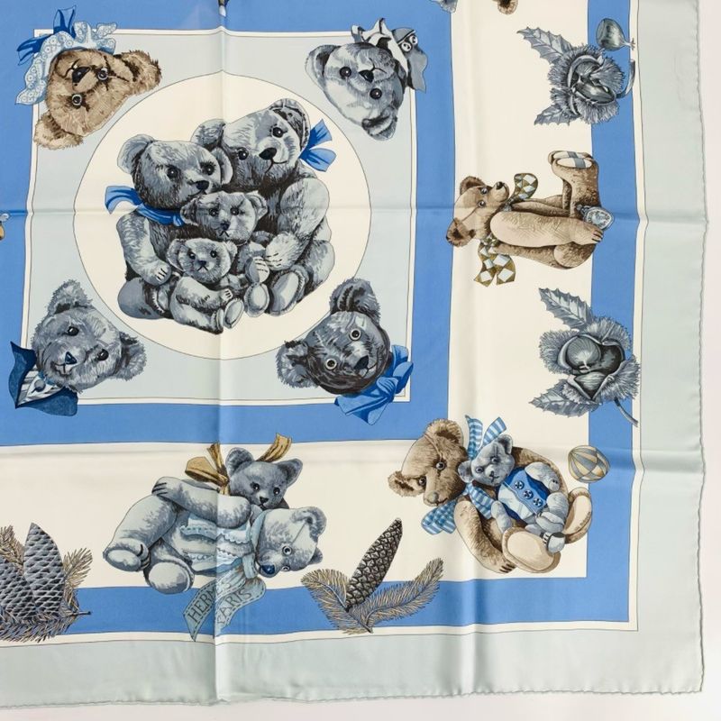 Hermes Carre 90 Confidents DES Coeurs Teddy Bear Heart Friend Silk Scarf
