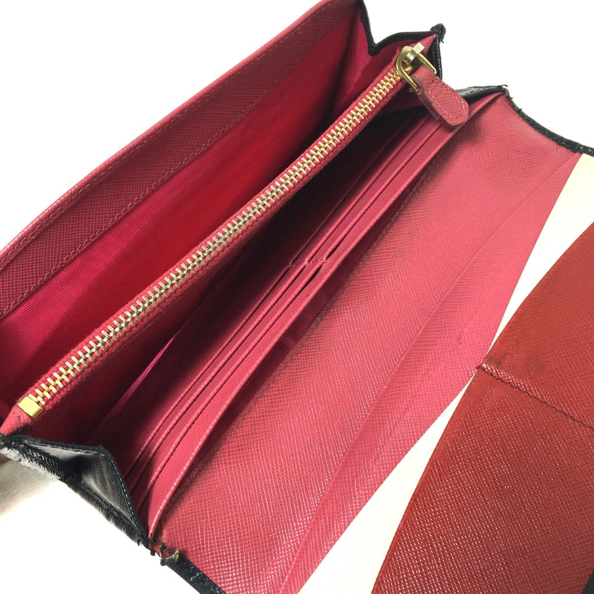 Prada Long Wallet Sapphiano 1mh132 Bicolor There Is a Feeling of Use