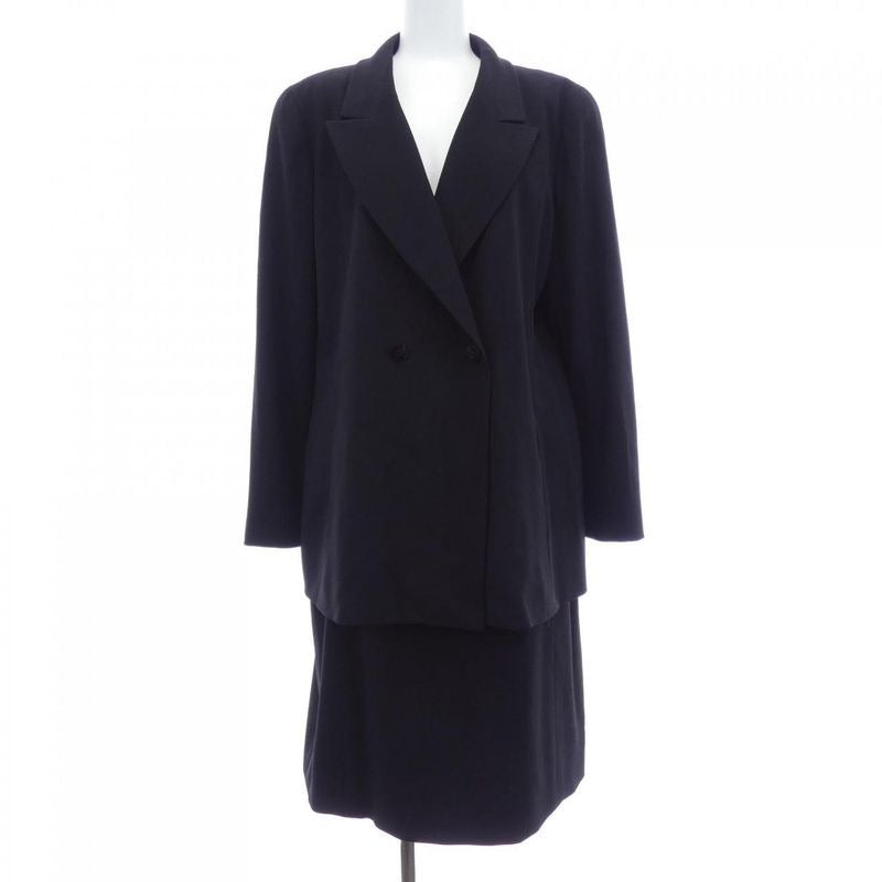 Chanel 98 A Suit Vintage