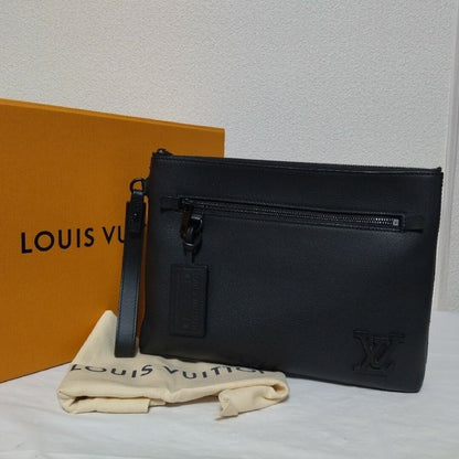 Louis Vuitton Aerogram Pochette Ipad Clutch