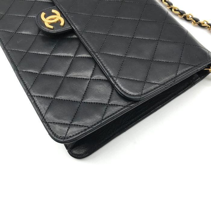 Chanel CC Logo Lambskin Leather Quilted Push Lock Chain Shoulder Bag Black