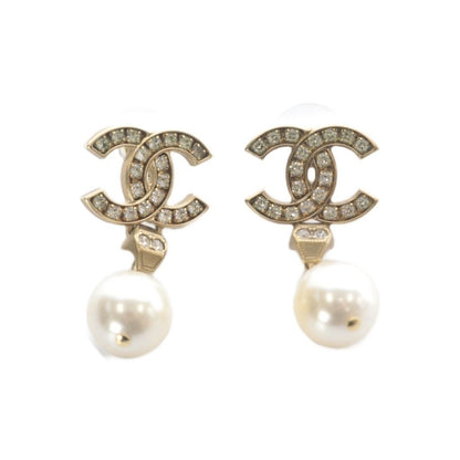 Chanel CC Logo Pearl Earrings Gold Color