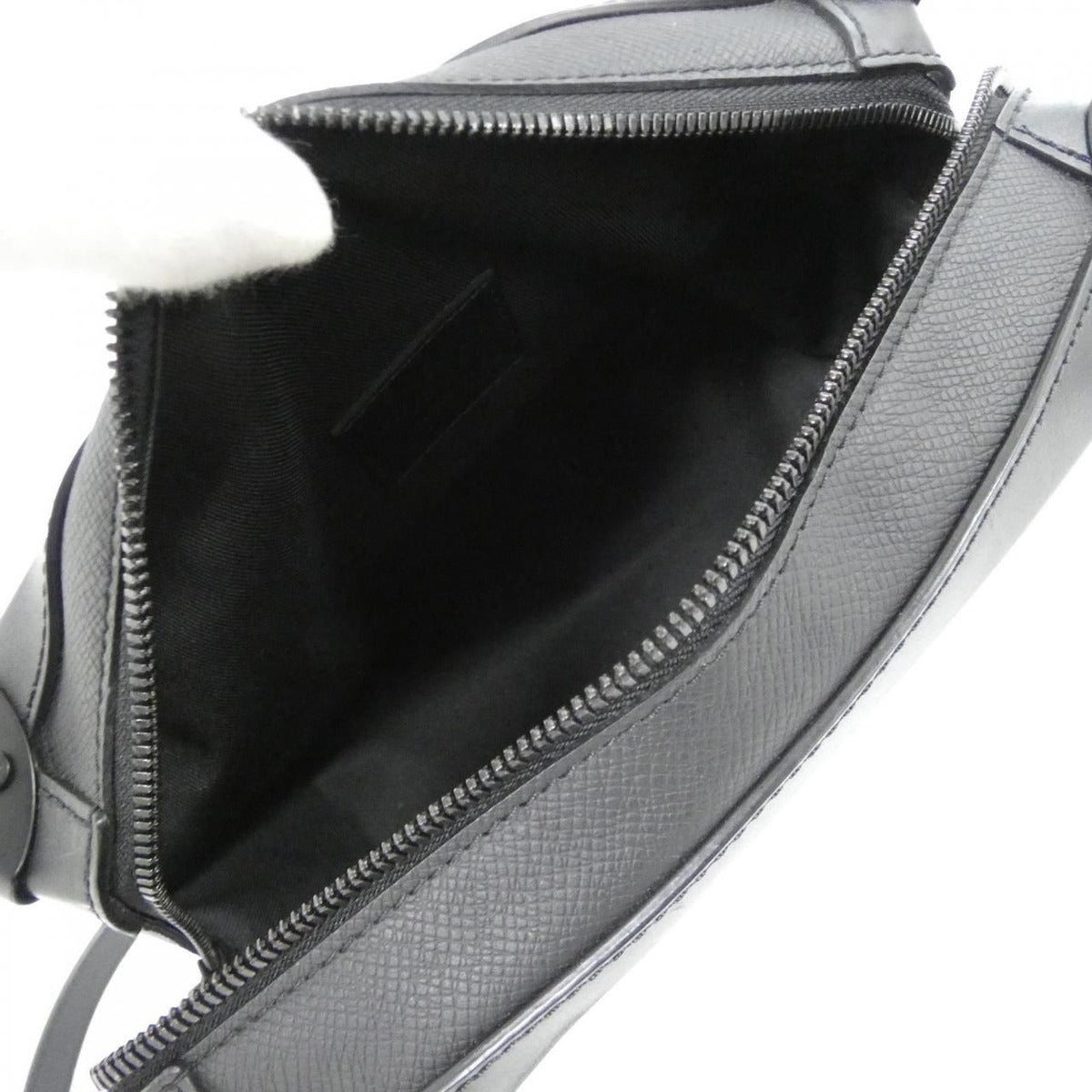 Louis Vuitton Taiga Rainbow Color Soft Trunk Shoulder Bag — view 10