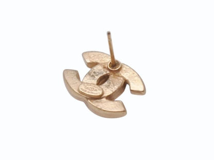 Chanel CC Logo Earrings 02 Black Gold Frame — view 8