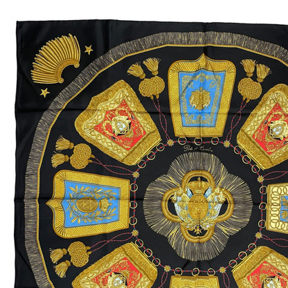 Hermes Scarf Silk Carre 90 Poste Et Cavalerie Saber Bag Black — view 2
