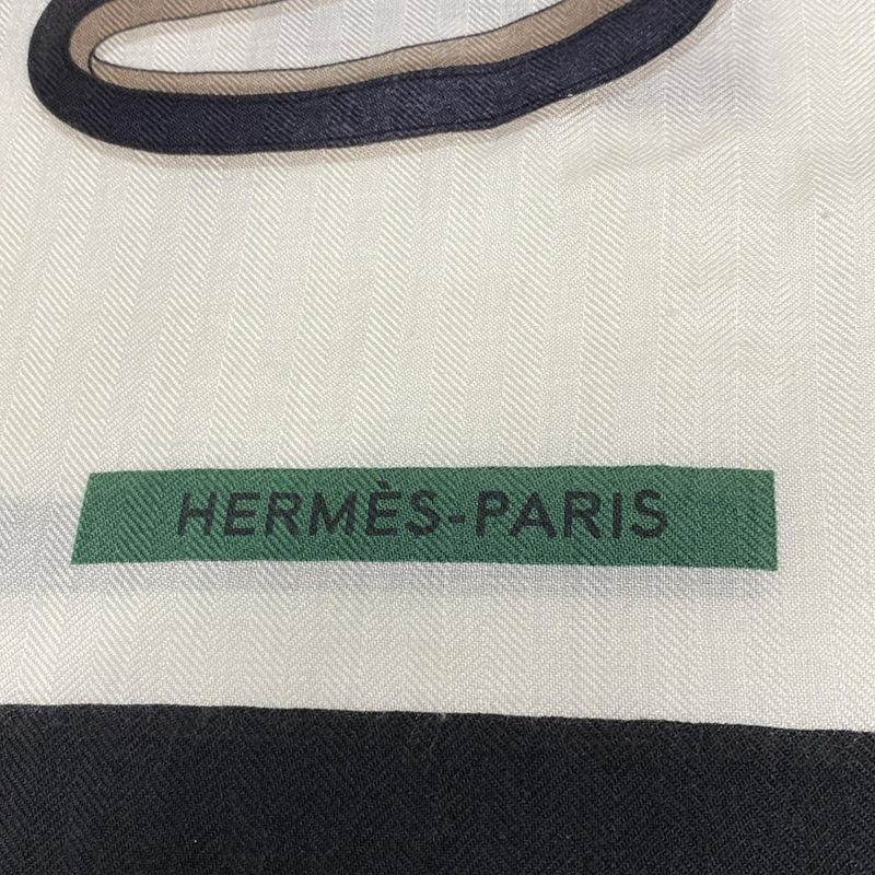 Hermes Stole (shawl) Carre Geant/shawl Carre 140 H244039s Ivory X Black X Multi