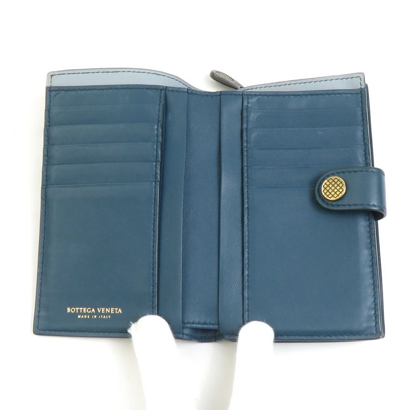 Bottega Venetaveneta Bifold Wallet In Intrecciato
