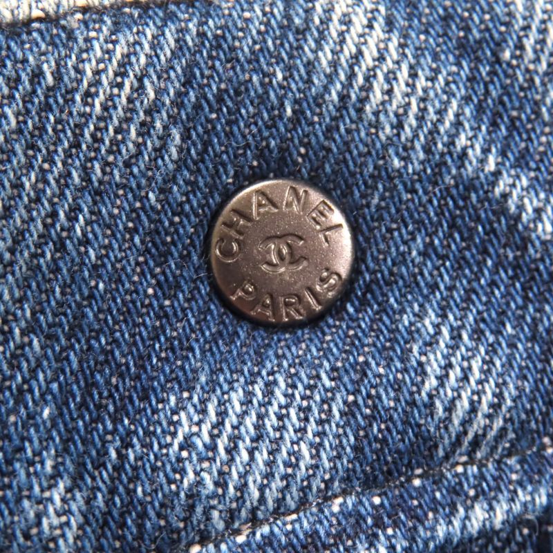 CHANEL P58731v44707 100% Cotton Short Denim Pants With Coco Mark Button Indigo