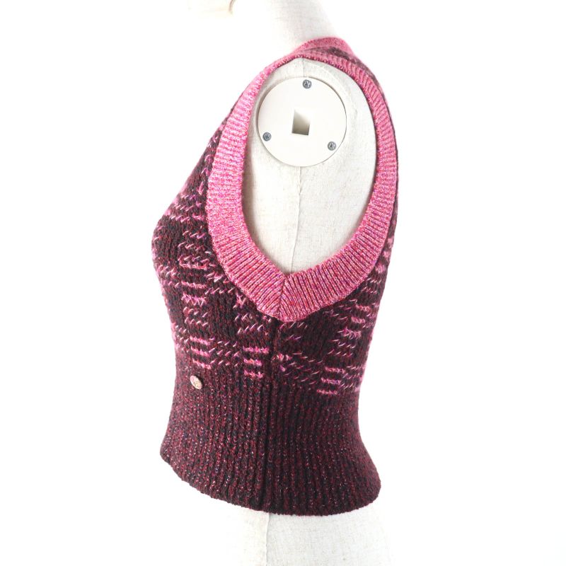 CHANEL P73852 Cashmere Wool Blend V-neck Knit Vest With Coco Mark Hardware