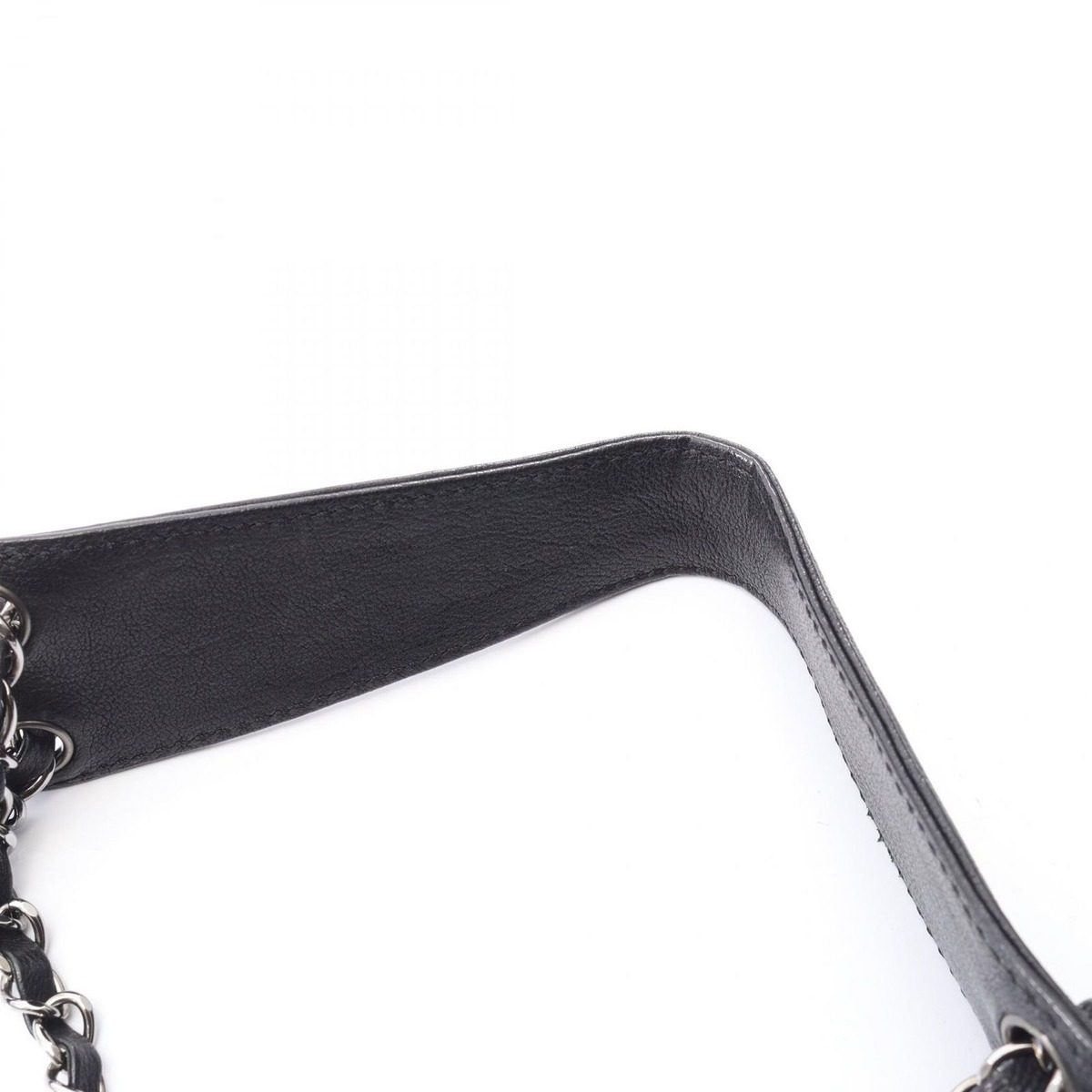 Chanel Shoulder Bag Diamond Stitch Black Leather CC Logo Chain — view 10
