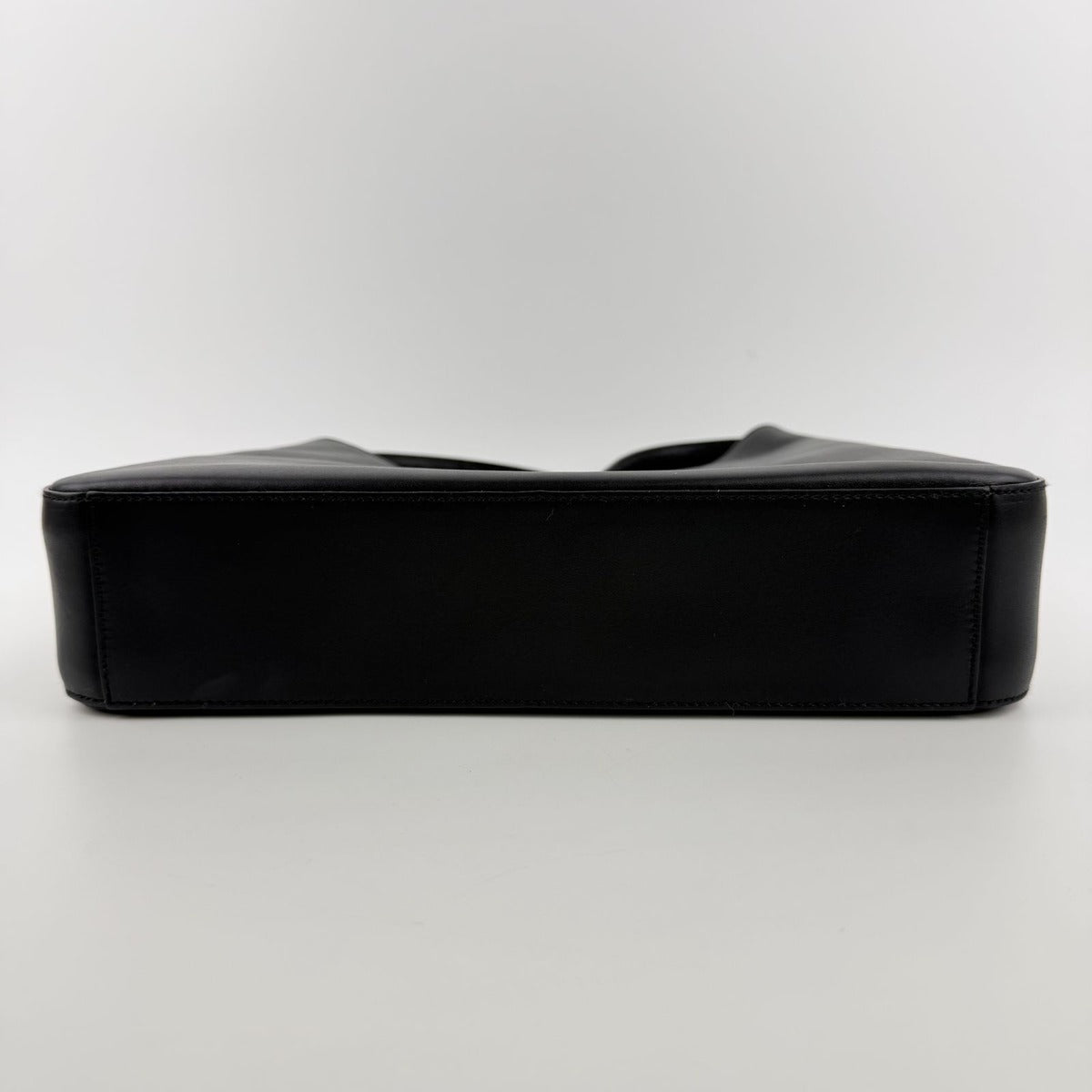 Prada Shoulder Bag Black Leather Vintage — view 8