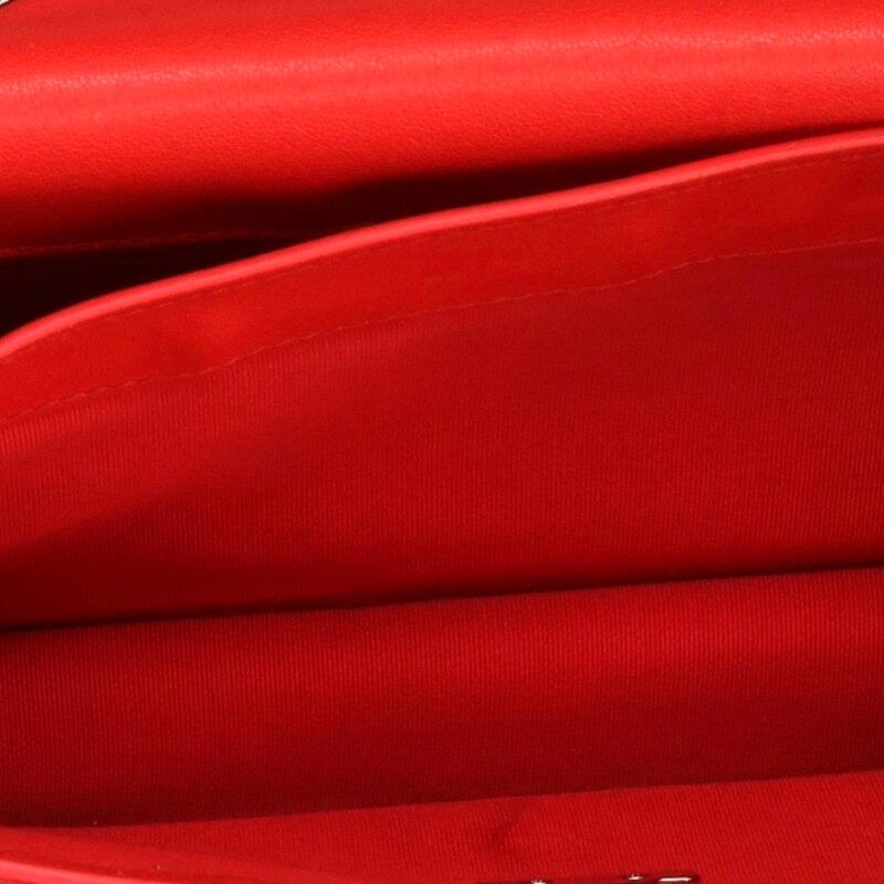 Chanel Ws13804 Calfskin Chain Shoulder Bag Women