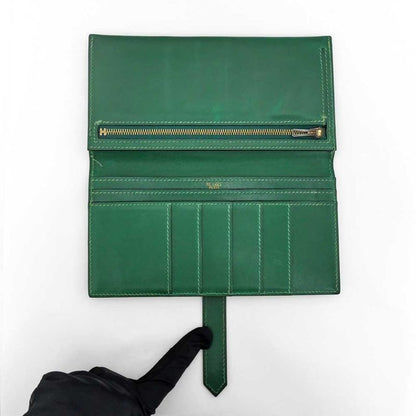 Hermes Bearn Classic Box Cuff Green Gold Hardware F Engraved Leather