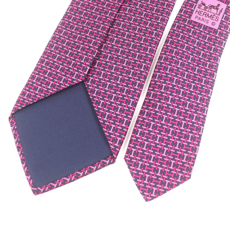 Hermes 5647 EA 100% Silk H Logo Motif Allover Pattern Regular Tie Navy Pink