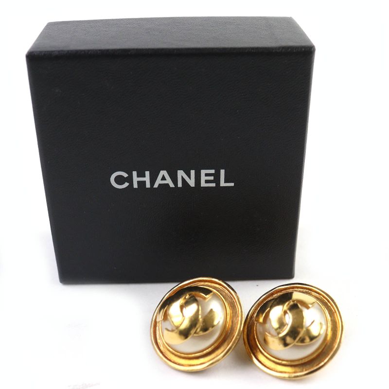 CHANEL Vintage 95P Coco Mark Faux Pearl Round Earrings Accessories For Both