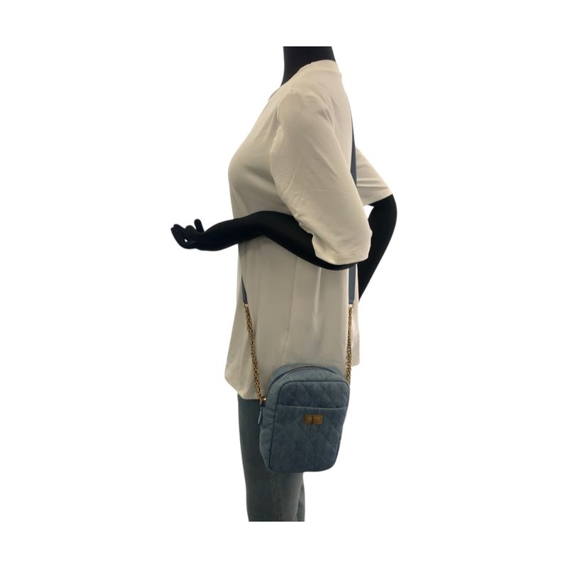 Chanel 255 Quilted Blue Gold Hardware Denim Shoulder Bag Pochette Women 505317