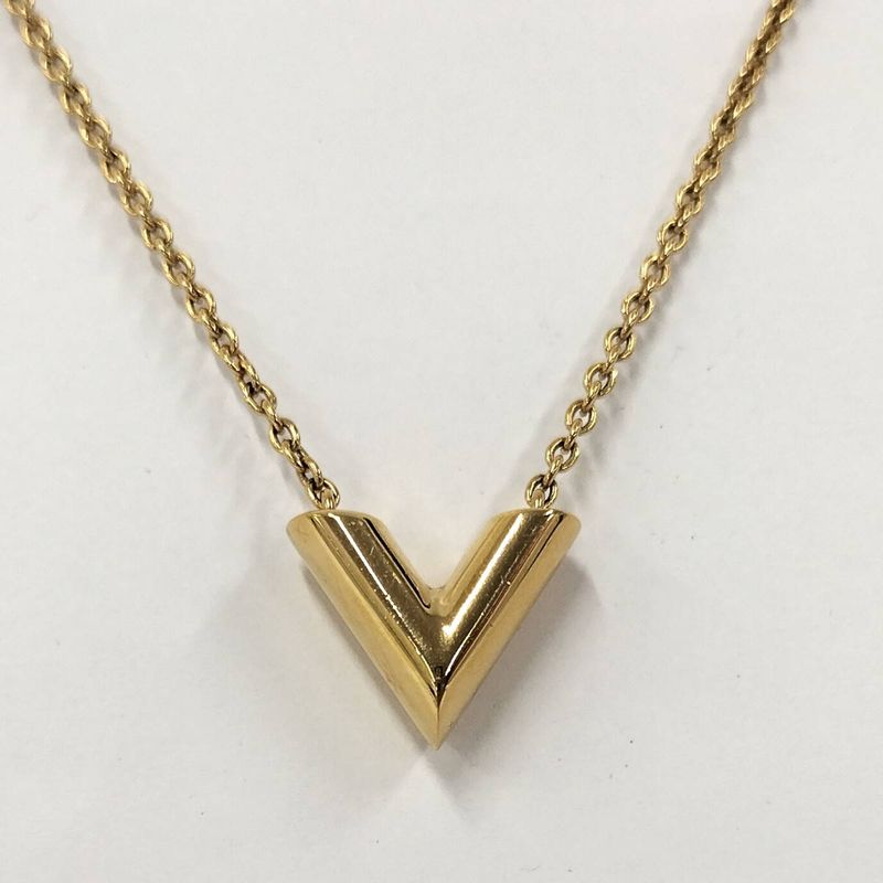 Louis Vuitton Necklace Escential V Plated Gold M61083