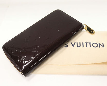 Louis Vuitton Round Zipper Long Wallet With Change Pocket Vernis Amarante Zippy