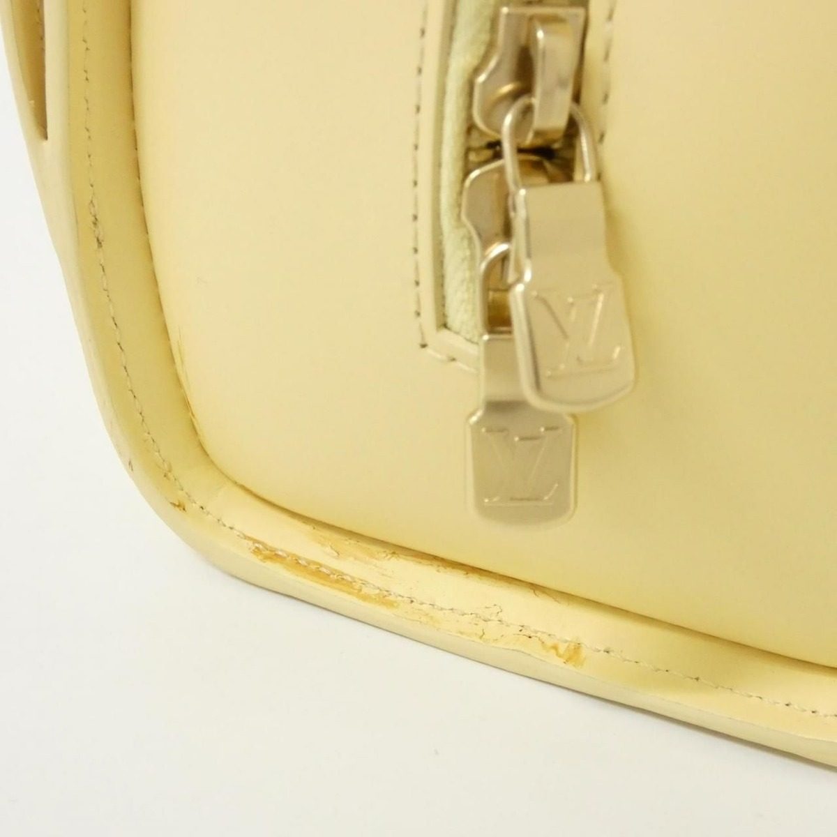 Louis Vuitton Epi Pont Neuf Bag — view 6