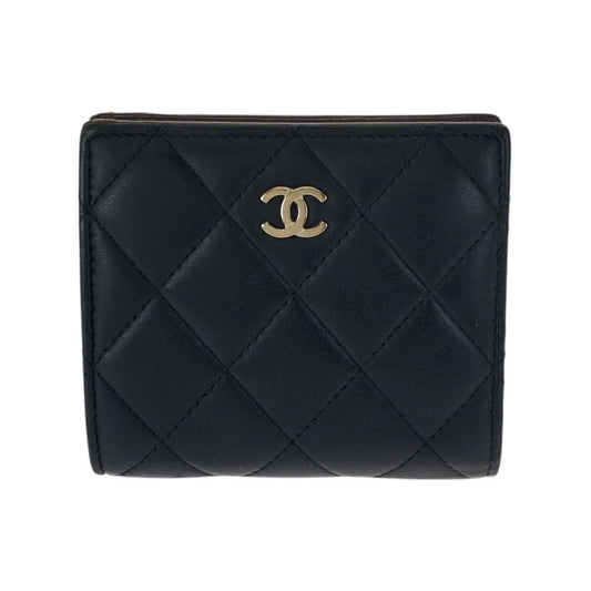Chanel Quilted CC Logo Black Gold Lambskin Fold Wallet Compact