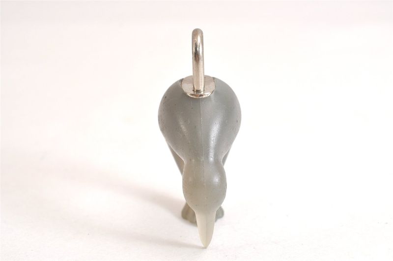 Louis Vuitton Cup 2000 Kiwi Motif Padlock Cadena Key Gray LV 2927n