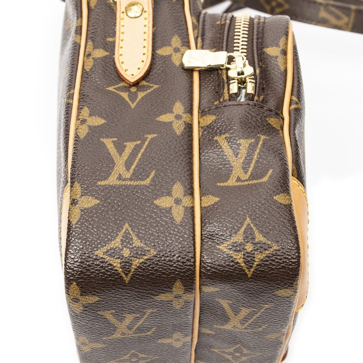 Louis Vuitton Amazon Brown Monogram Canvas Messenger Bag — view 8
