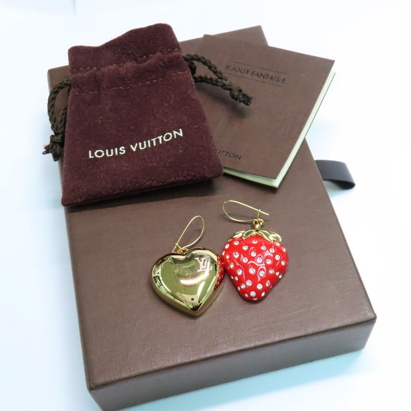 Louis Vuitton Earrings Boucle Doreil Phrase M64922 Strawberry Heart