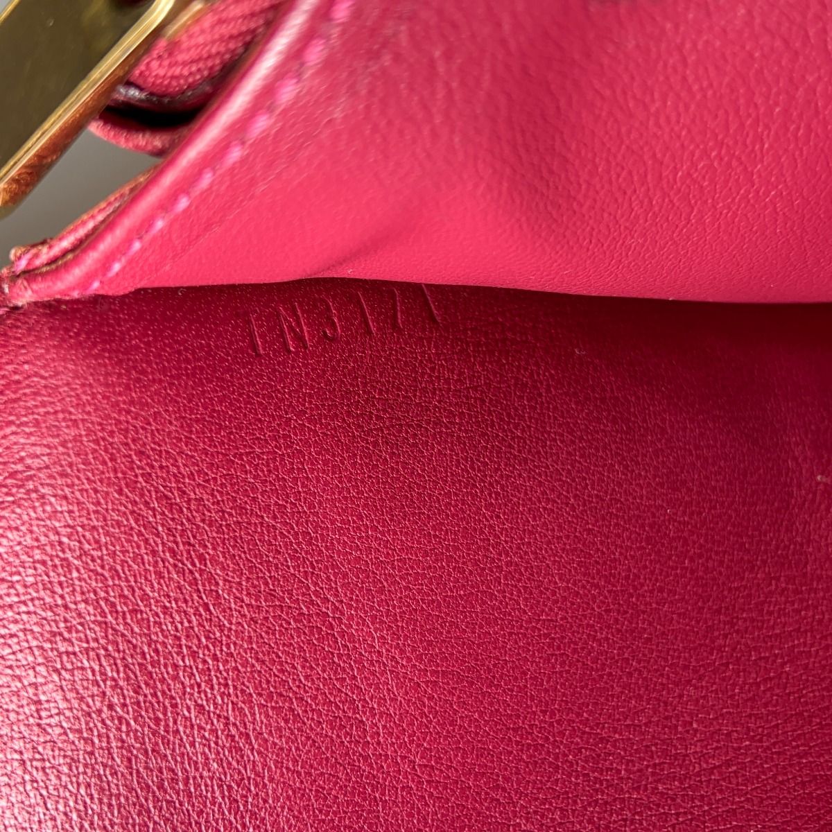 Louis Vuitton Mahina Portefeuille Iris Long Wallet M58135 Red