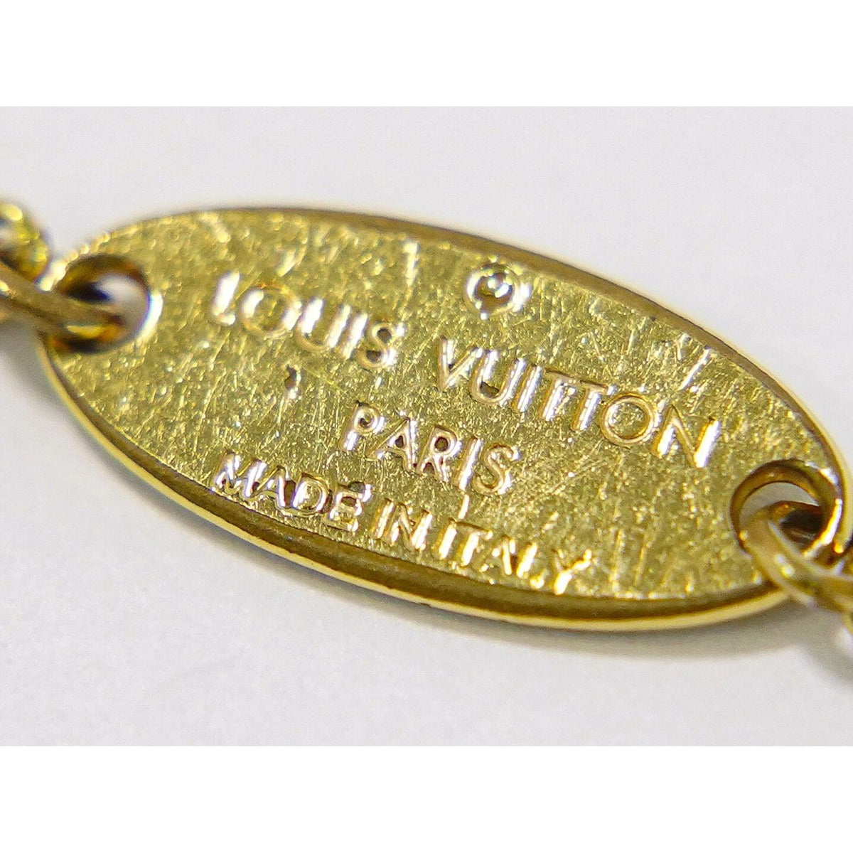 Louis Vuitton LV & ME Bracelet Gold Plated — view 8
