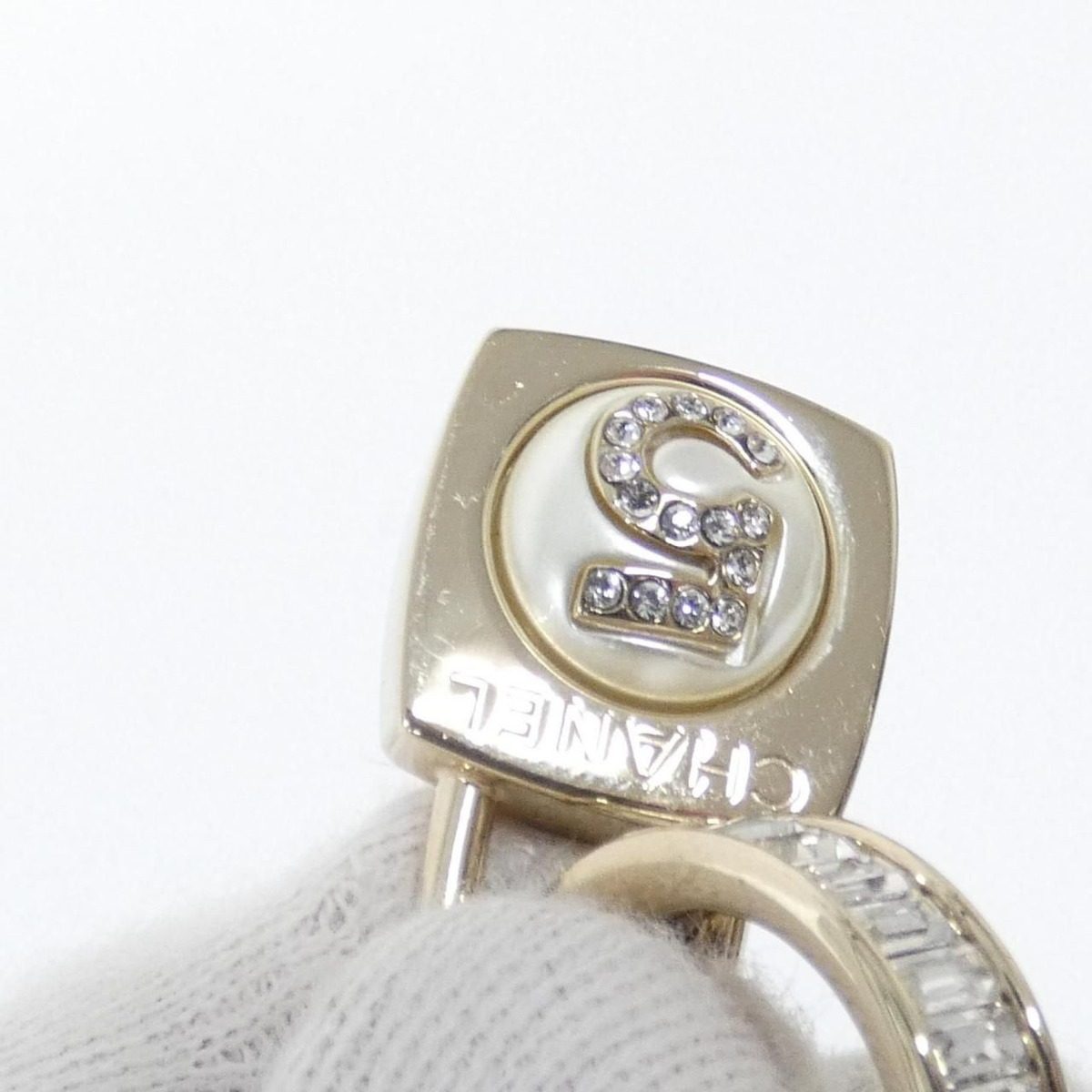 Chanel Earrings Gold — view 5