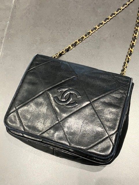 Chanel 0893487 1989's Lambskin Matelasse Chain Shoulder Bag Women Black