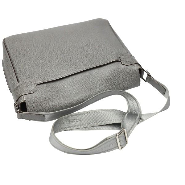 Louis Vuitton M32623 Taiga Men's Gentleman's Romain MM Shoulder Bag Louis