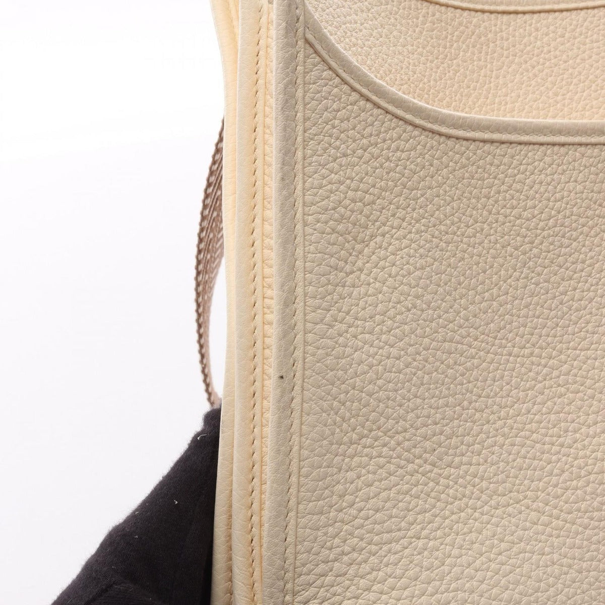 Hermes Shoulder Bag Evelyne 3 Trois PM Nata Etoupe Leather Ivory — view 11