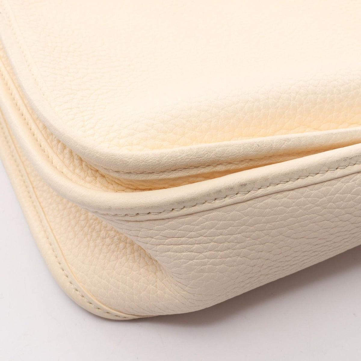 Hermes Shoulder Bag Evelyne 3 Trois PM Nata Etoupe Leather Ivory — view 9