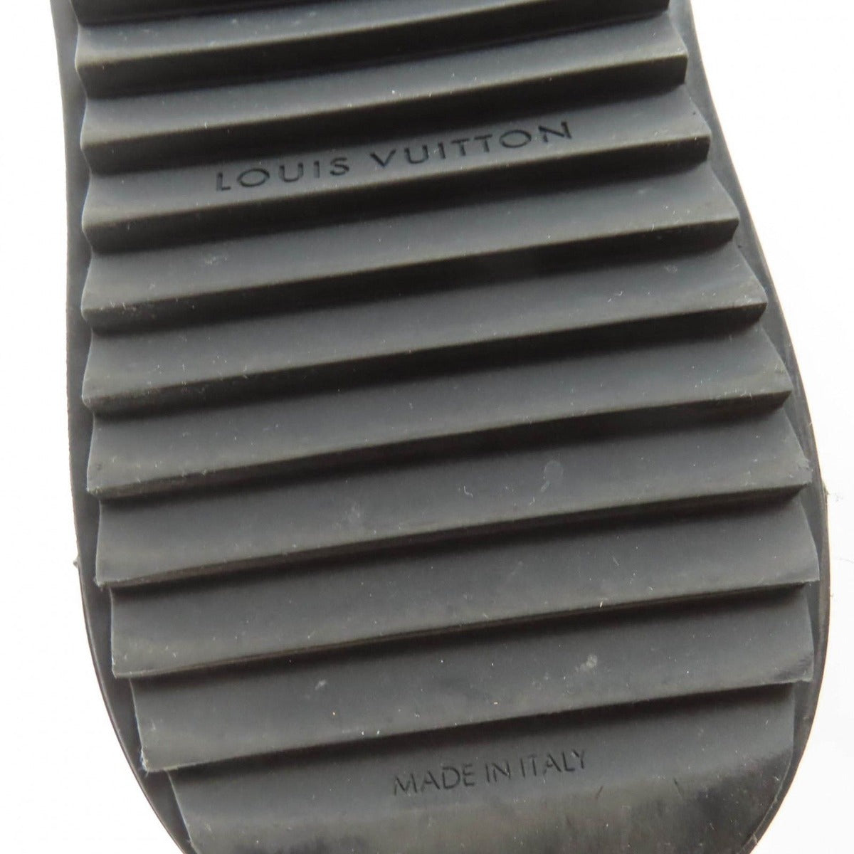 Louis Vuitton Snowdrop Boot Black — view 11