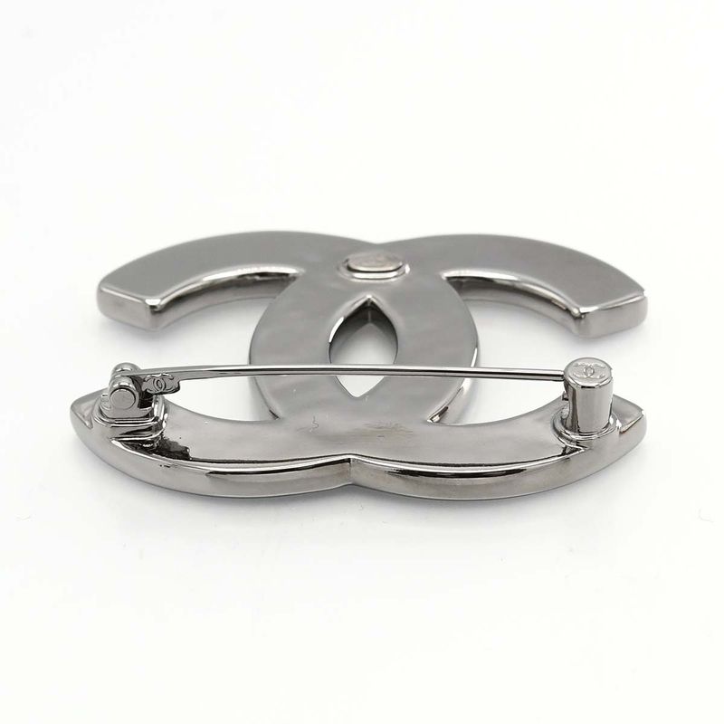 Chanel Brooch Metal Coco Mark Clover Pattern A24S 14.6g Accessories Box Bag