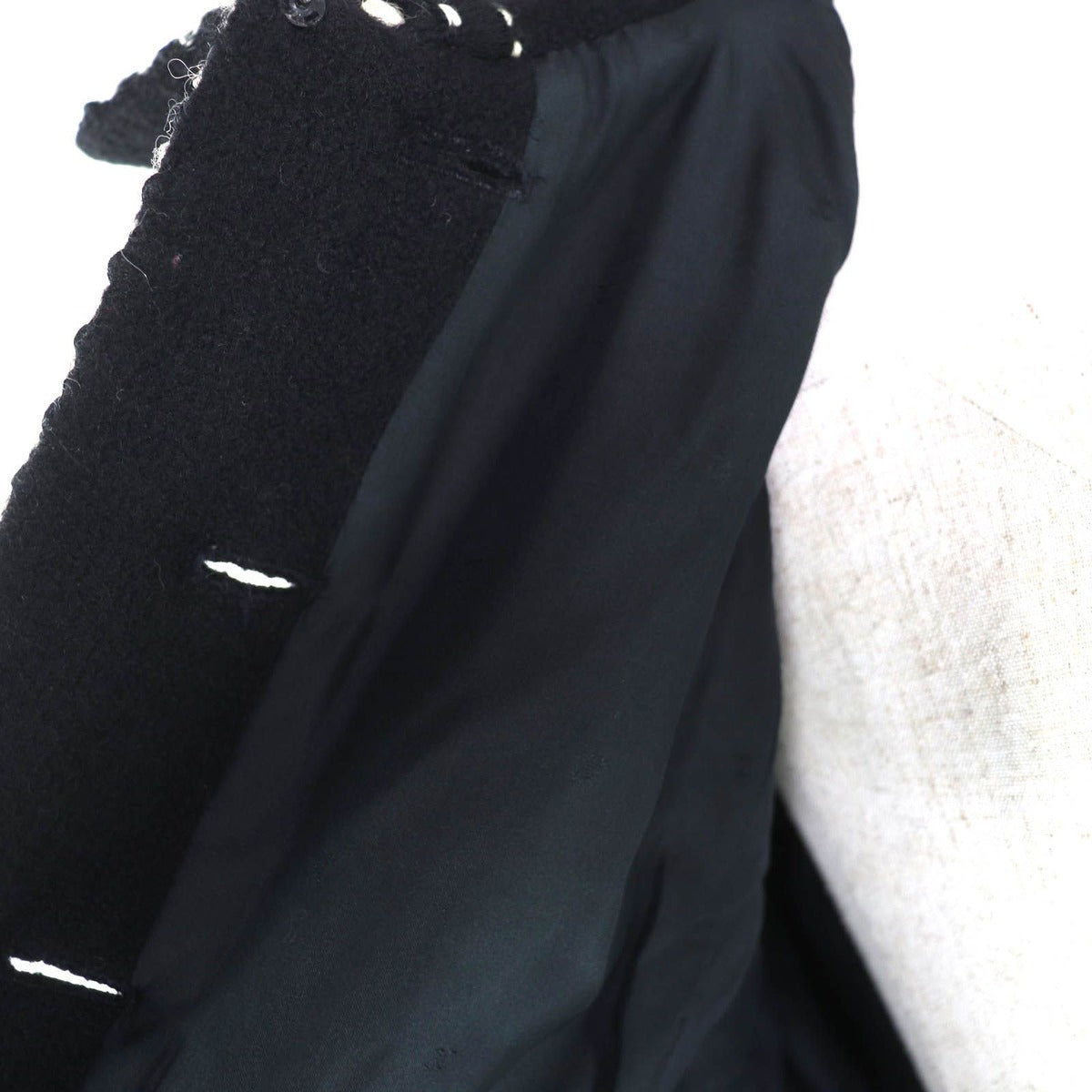 Chanel Vintage Lining Silk Coco Button Gold Wool Cropped — view 5