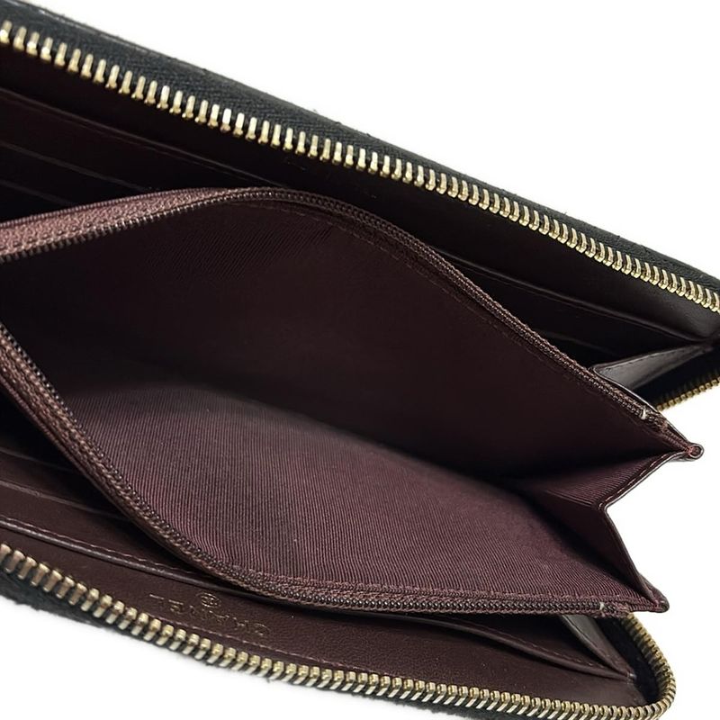 Chanel Long Wallet Matelasse Black And Gold Round Zipper/gold Hardware Lambskin