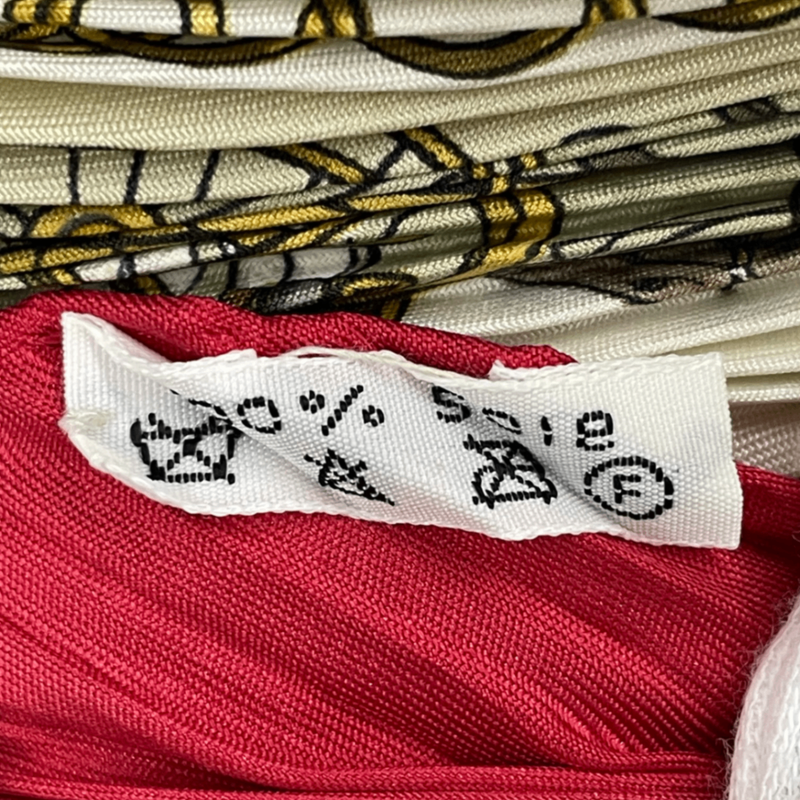 Hermes Pleated Scarf Silk LA Promenade DE Longchamps Walk To Ron Chien Red