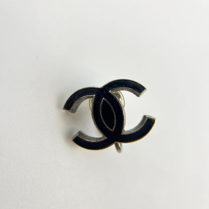 Chanel CC Logo Earrings Black Silver Vintage — view 2