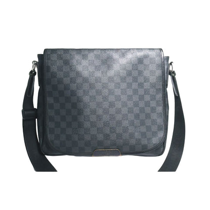 Louis Vuitton Damier Graphite Daniel MM Leather Shoulder