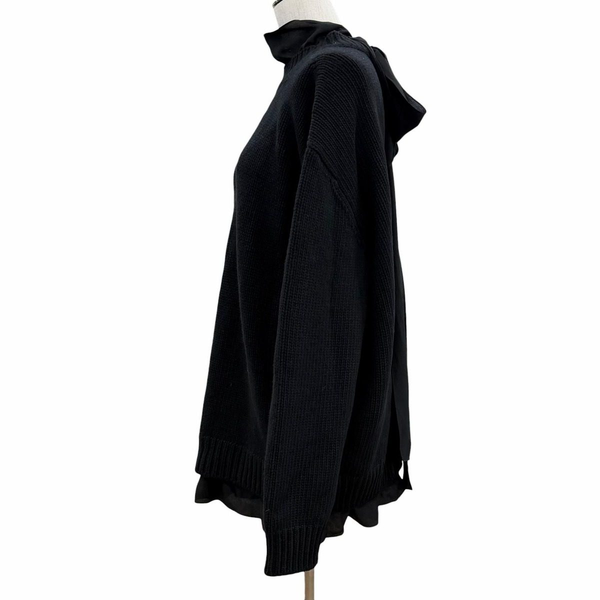 Gucci Silk Back Ribbon Cashmere Blend Over Knit Frill Sweater Black — view 2
