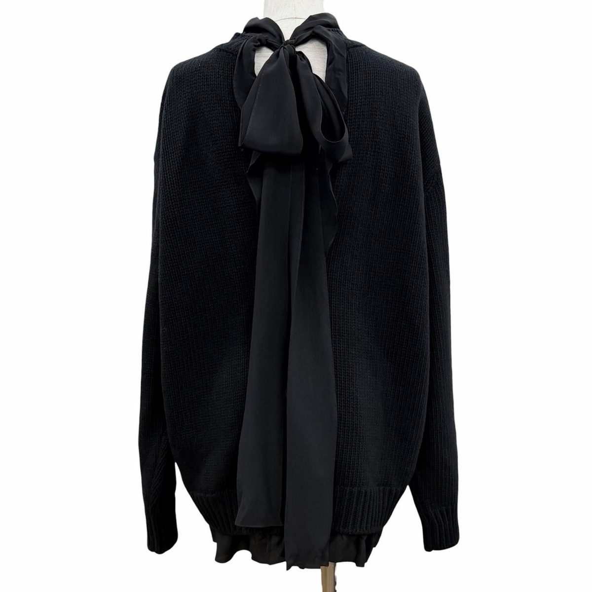 Gucci Silk Back Ribbon Cashmere Blend Over Knit Frill Sweater Black — view 3
