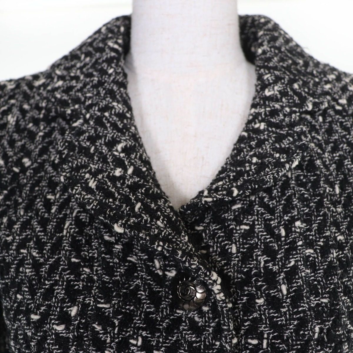 Chanel Vintage Coco Button Tweed Jacket Skirt Set Black White 38 — view 4