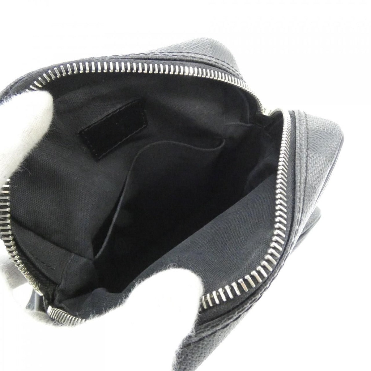 Louis Vuitton Damier Graphite Rem Shoulder Bag — view 9