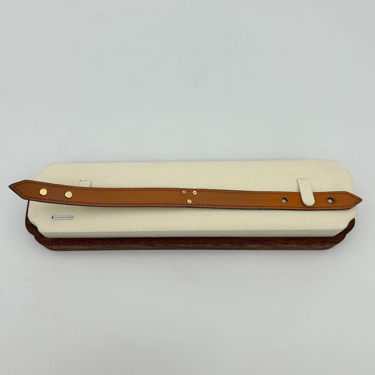 Louis Vuitton Monogram Bracelet Essential 17 — view 5
