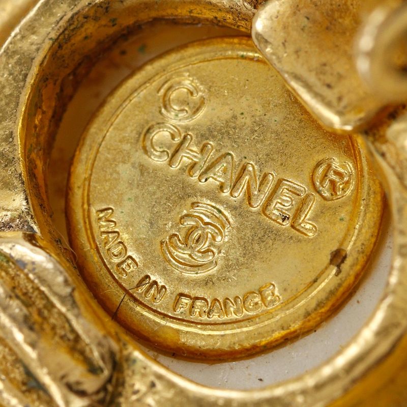 Chanel Vintage Gold Plated And Faux Pearl Ladies 29.5g Earrings